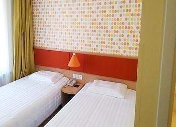 Home Inn Beijing Anningzhuang East Road מראה חיצוני תמונה